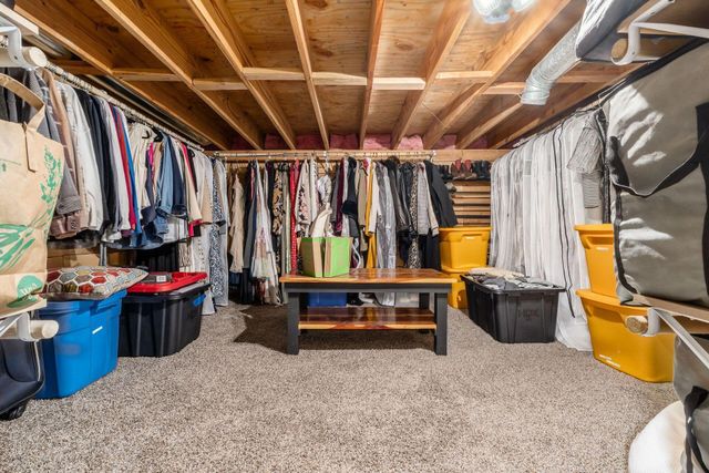 96 Kingsmeadow Lane, Blacklick, OH 43004