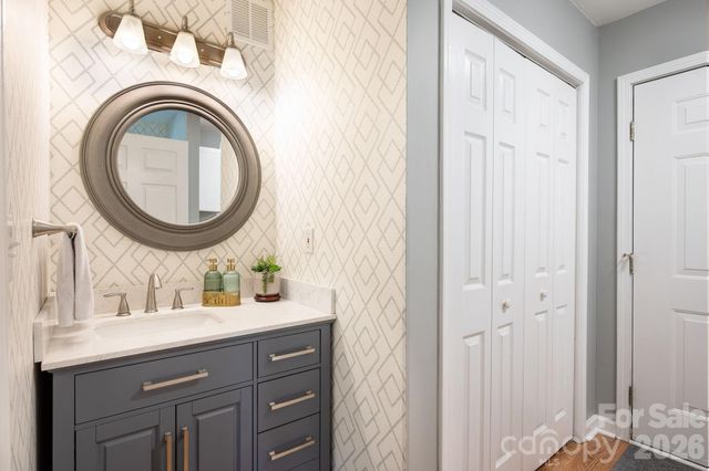 29 Blueberry Lane, Fairview, NC 28730