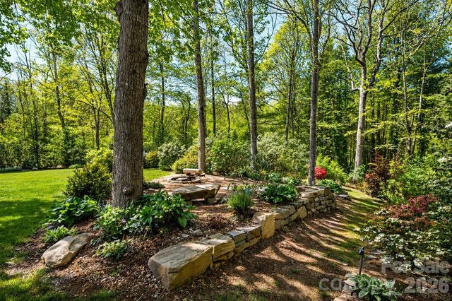 29 Blueberry Lane, Fairview, NC 28730
