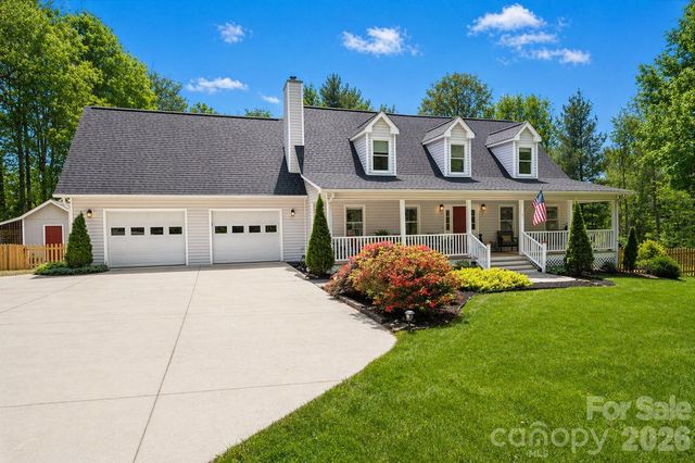29 Blueberry Lane, Fairview, NC 28730