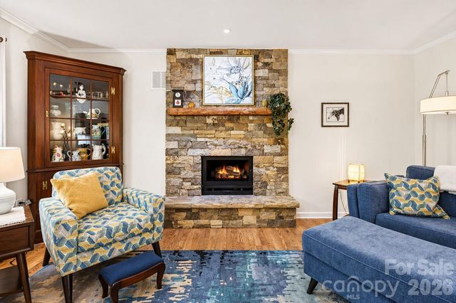 29 Blueberry Lane, Fairview, NC 28730