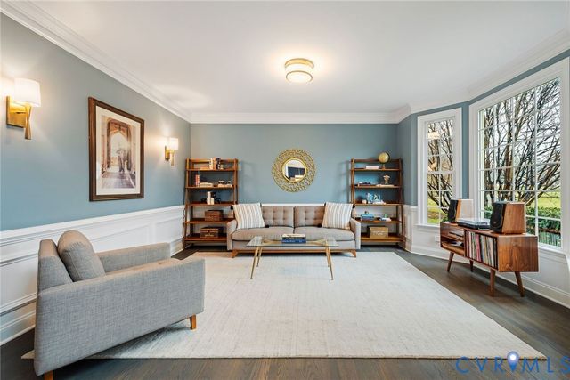 593 Raleigh Manor Rd, Richmond, VA 23229