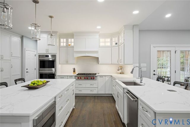 593 Raleigh Manor Rd, Richmond, VA 23229