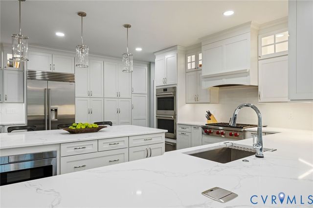 593 Raleigh Manor Rd, Richmond, VA 23229