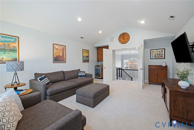 593 Raleigh Manor Rd, Richmond, VA 23229