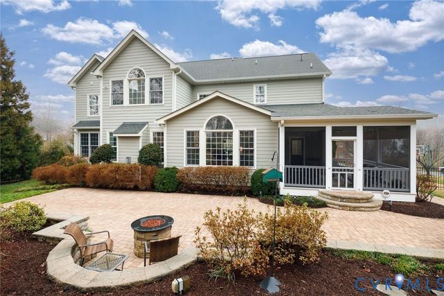 593 Raleigh Manor Rd, Richmond, VA 23229