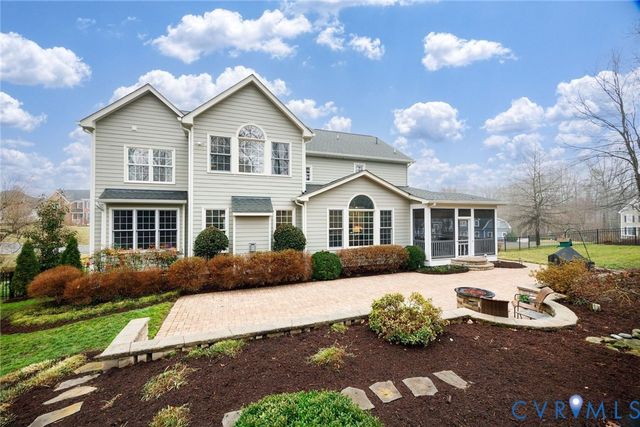 593 Raleigh Manor Rd, Richmond, VA 23229