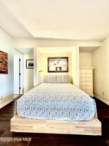 118 Dock Street Apt 8, Wilmington, NC 28401