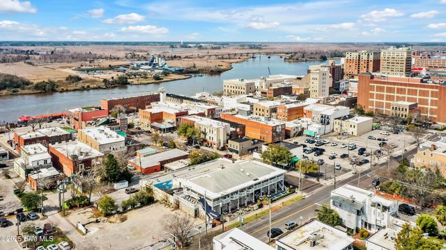 118 Dock Street Apt 8, Wilmington, NC 28401