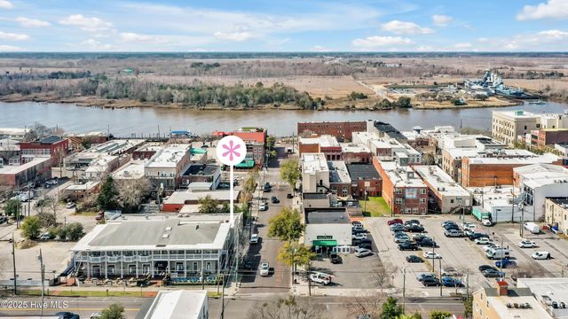118 Dock Street Apt 8, Wilmington, NC 28401