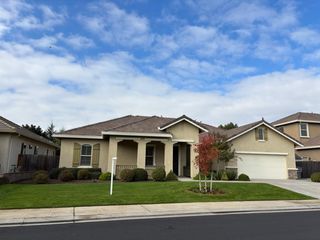 2914 Blackwood Avenue, Clovis, CA 93619