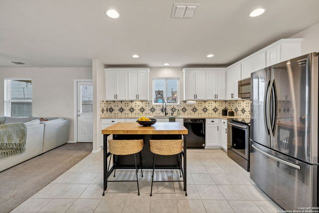 12074 Canyon Rock Lane, San Antonio, TX 78254