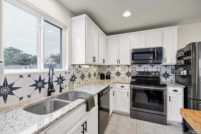 12074 Canyon Rock Lane, San Antonio, TX 78254