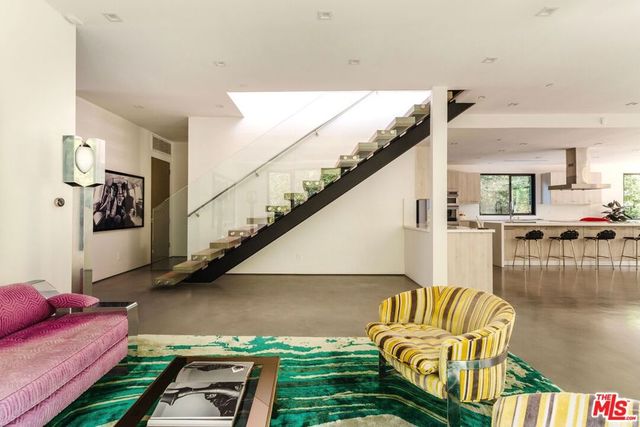 1716 Amherst Avenue, Los Angeles, CA 90025