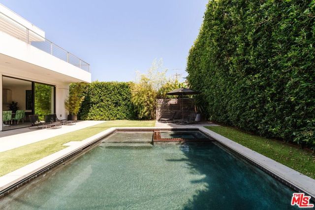 1716 Amherst Avenue, Los Angeles, CA 90025