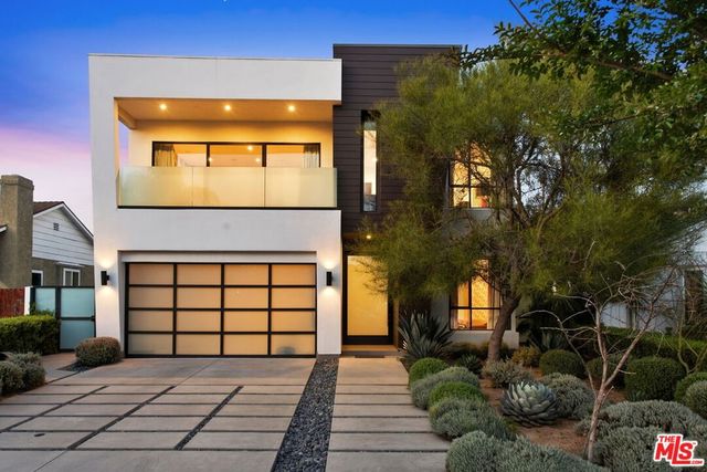 1716 Amherst Avenue, Los Angeles, CA 90025