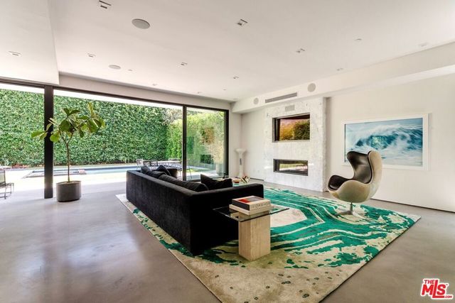 1716 Amherst Avenue, Los Angeles, CA 90025