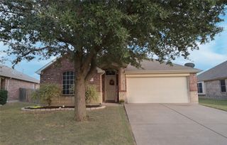 741 W Bend Boulevard, Burleson, TX 76028