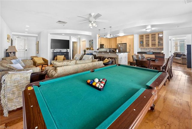 3738 Sandpiper Rd Apt 101B, Virginia Beach, VA 23456