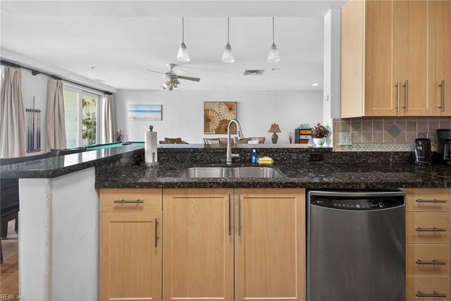 3738 Sandpiper Rd Apt 101B, Virginia Beach, VA 23456