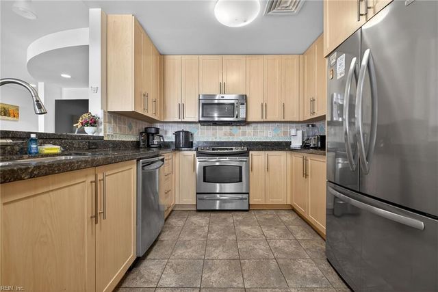 3738 Sandpiper Rd Apt 101B, Virginia Beach, VA 23456