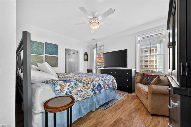 3738 Sandpiper Rd Apt 101B, Virginia Beach, VA 23456