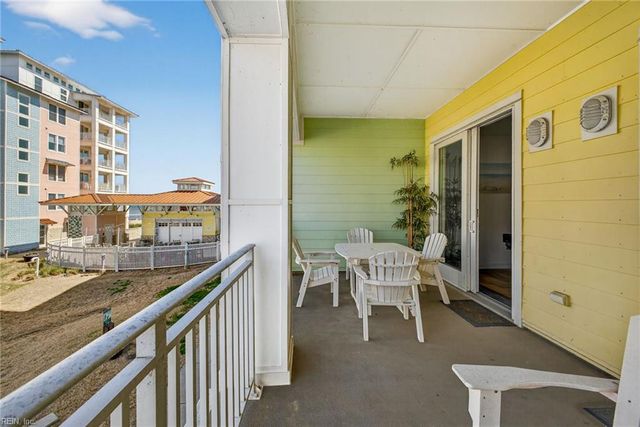 3738 Sandpiper Rd Apt 101B, Virginia Beach, VA 23456