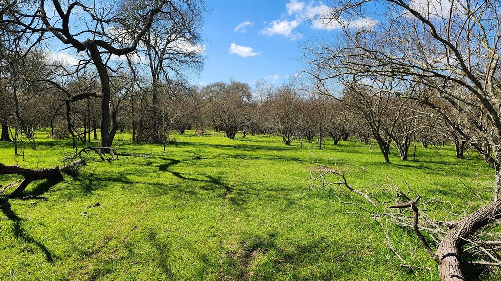 40499 Garrett Road, Brookshire, TX 77423