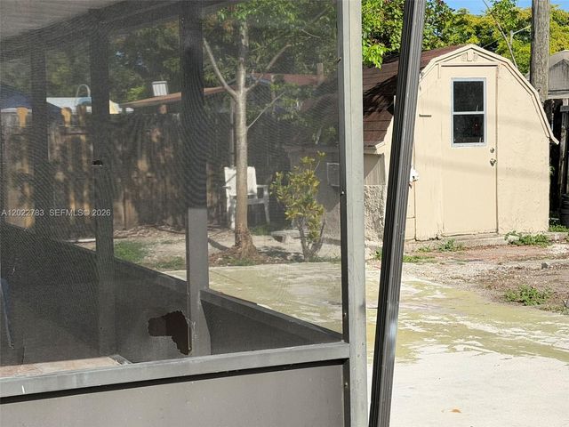 1001 S 62nd Avenue, Hollywood, FL 33023