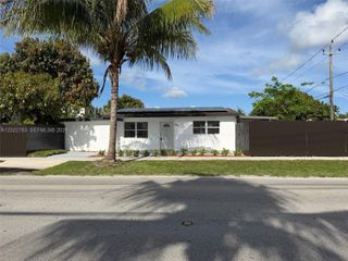 1001 S 62nd Avenue, Hollywood, FL 33023