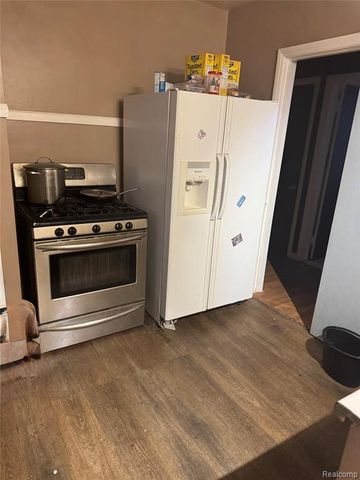 19261 Mitchell Street, Detroit, MI 48234