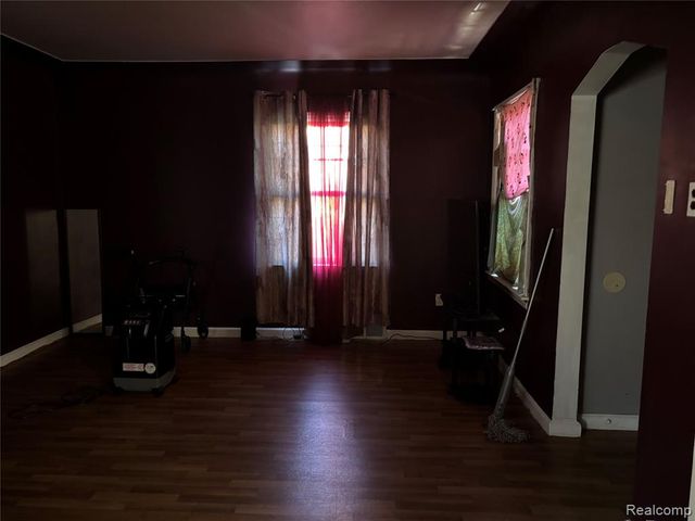 19261 Mitchell Street, Detroit, MI 48234