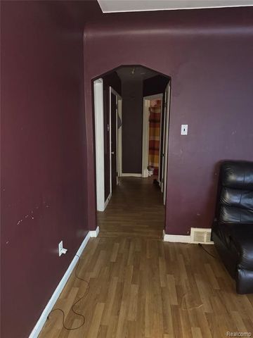 19261 Mitchell Street, Detroit, MI 48234