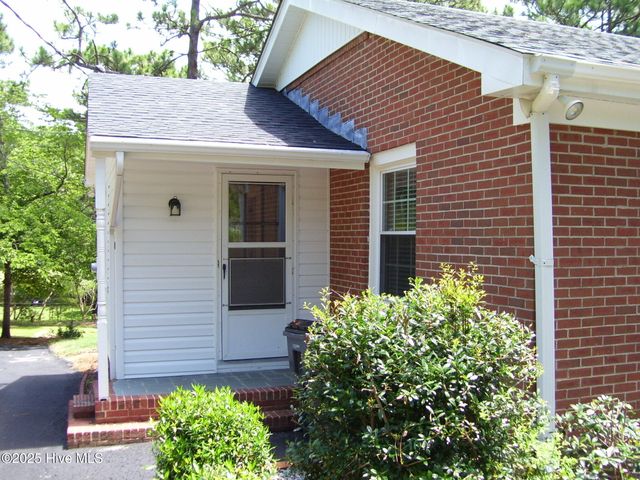 355 Newton Drive, Southern Pines, NC 28387