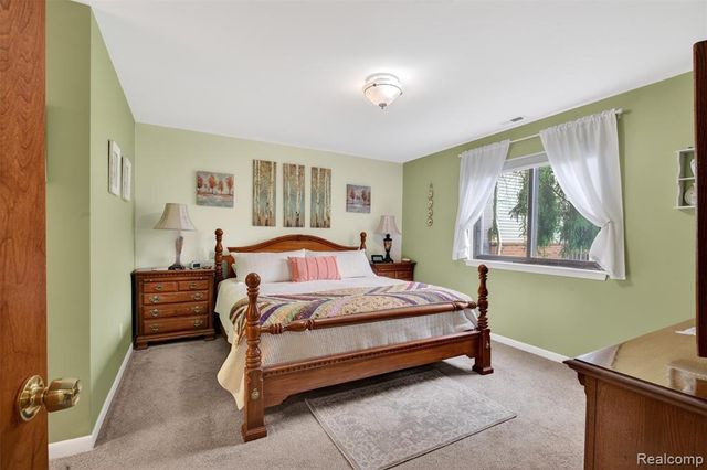 10244 Nancys Boulevard, Grosse Ile, MI 48138