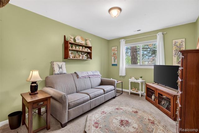 10244 Nancys Boulevard, Grosse Ile, MI 48138