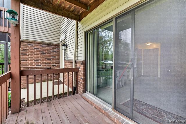 10244 Nancys Boulevard, Grosse Ile, MI 48138