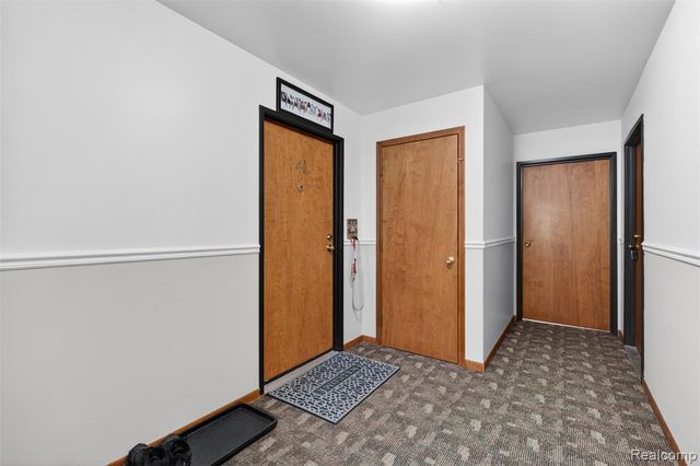 10244 Nancys Boulevard, Grosse Ile, MI 48138