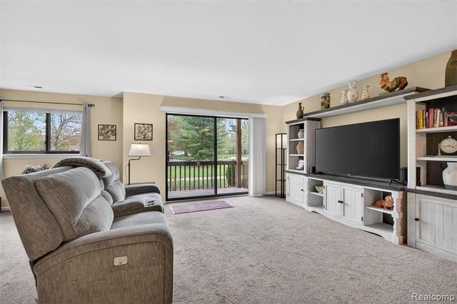 10244 Nancys Boulevard, Grosse Ile, MI 48138