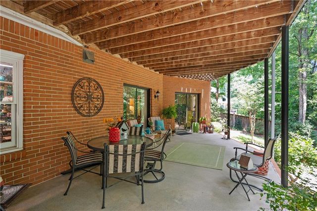 11740 Mountain Laurel Drive, Roswell, GA 30075
