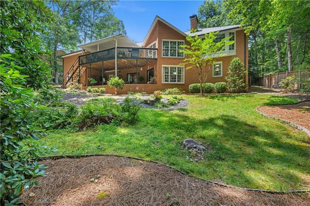 11740 Mountain Laurel Drive, Roswell, GA 30075