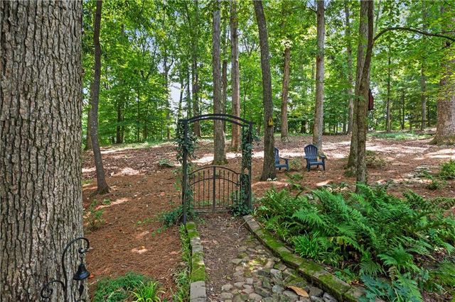 11740 Mountain Laurel Drive, Roswell, GA 30075