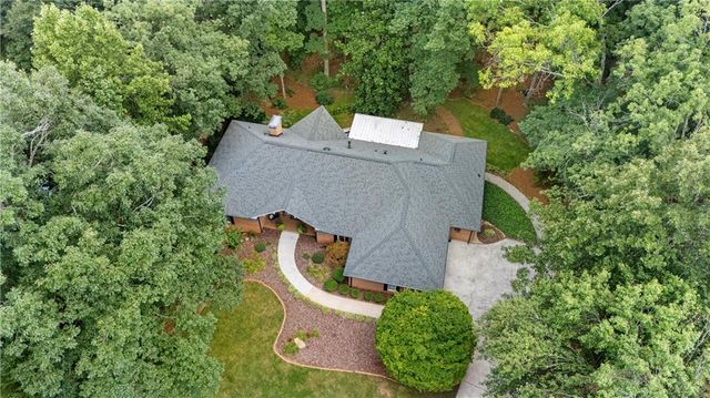 11740 Mountain Laurel Drive, Roswell, GA 30075