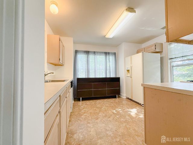 614 Middlesex Avenue, Metuchen, NJ 08840