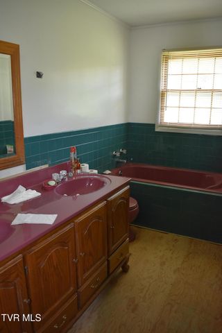 343 Beaver Lane, Rogersville, TN 37857