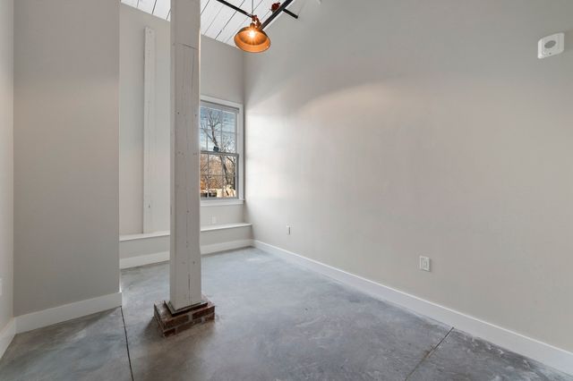 34 Tremaine St 2, Leominster, MA 01453