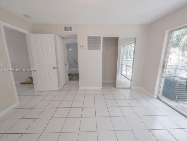1610 NW N River Dr 204, Miami, FL 33125