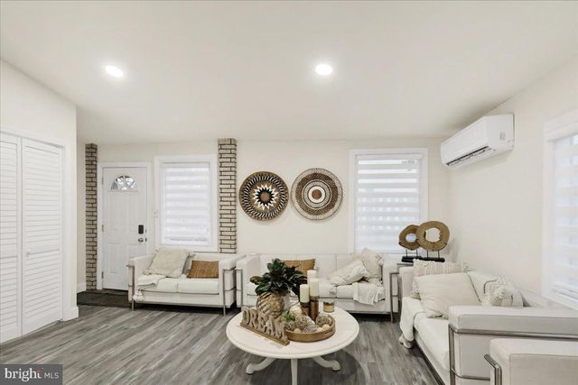 405 READING AVE, Reading, PA 19611