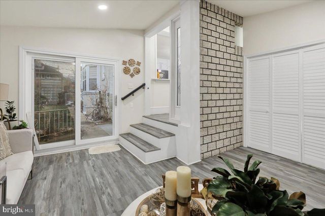 405 READING AVE, Reading, PA 19611