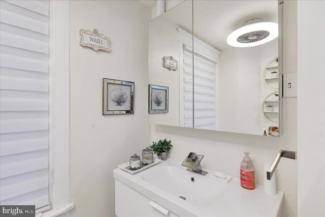 405 READING AVE, Reading, PA 19611